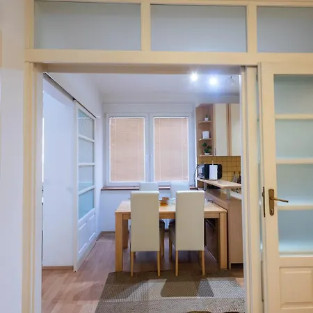 アパート In The Center