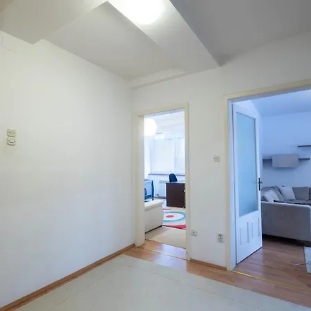 アパート In The Center