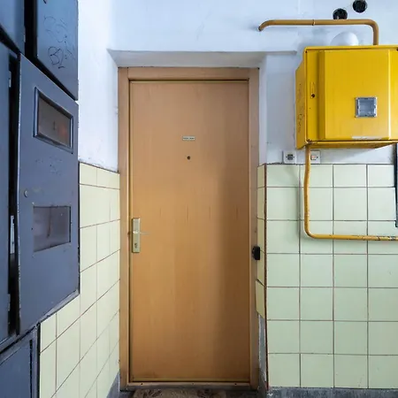 In The Center アパート